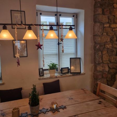 Neustadt an der Weinstraße Schoene Ferienwohnung Mit Kamin מראה חיצוני תמונה