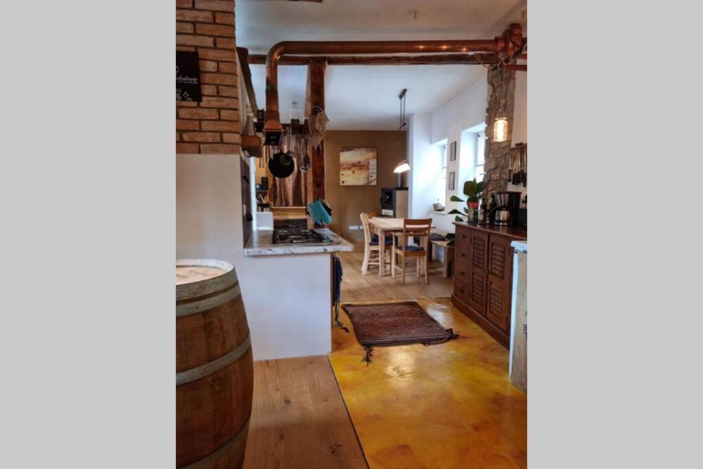 Neustadt an der Weinstraße Schoene Ferienwohnung Mit Kamin מראה חיצוני תמונה