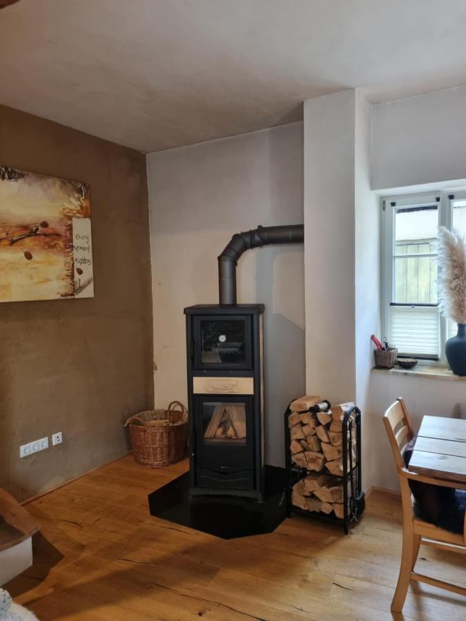 Neustadt an der Weinstraße Schoene Ferienwohnung Mit Kamin מראה חיצוני תמונה
